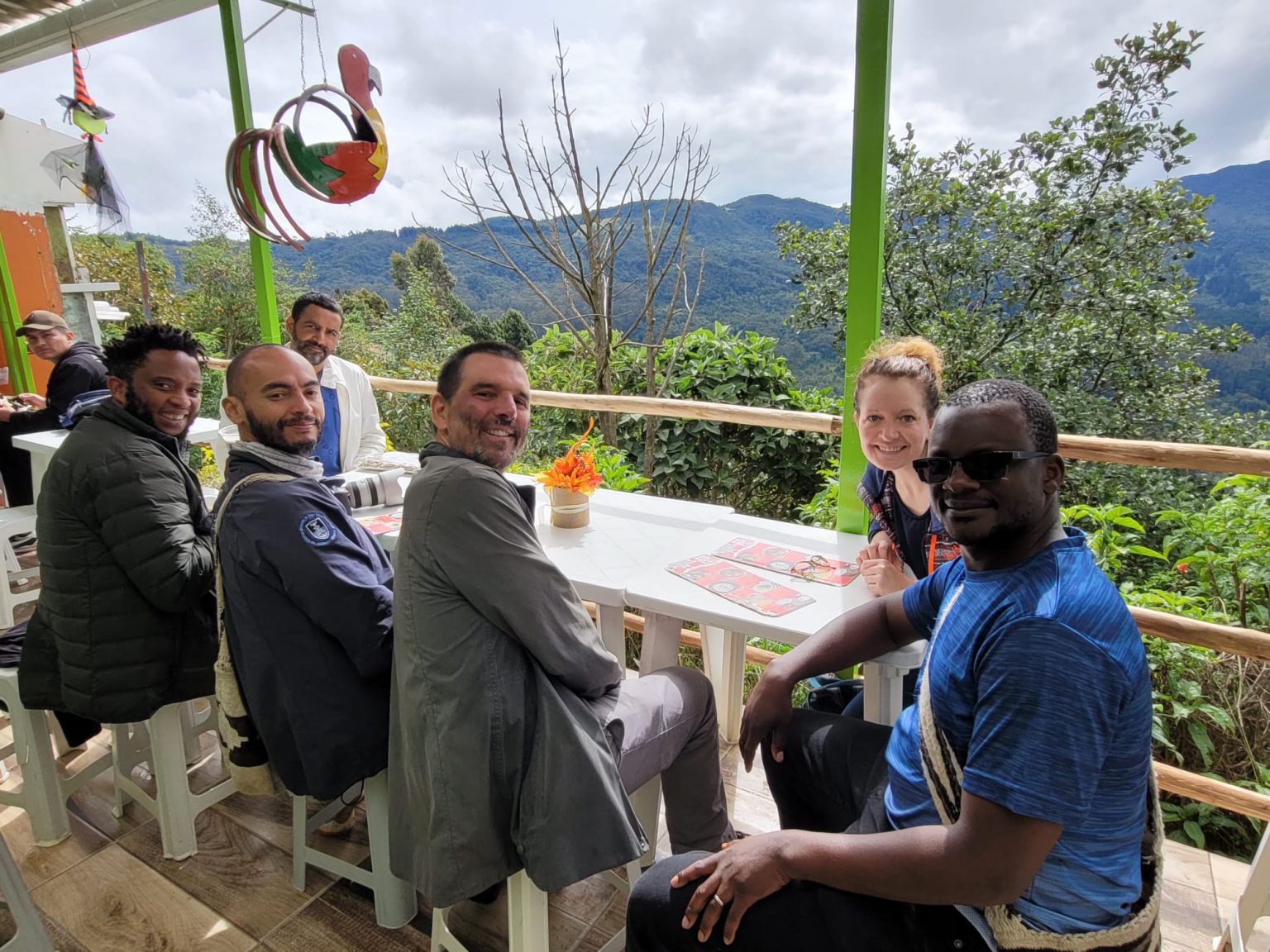 Saldrupians and ACEIRites enjoy a warm drink on top of Monserrate (Bogota’s Table Mountain). Credit Simone Schotte.